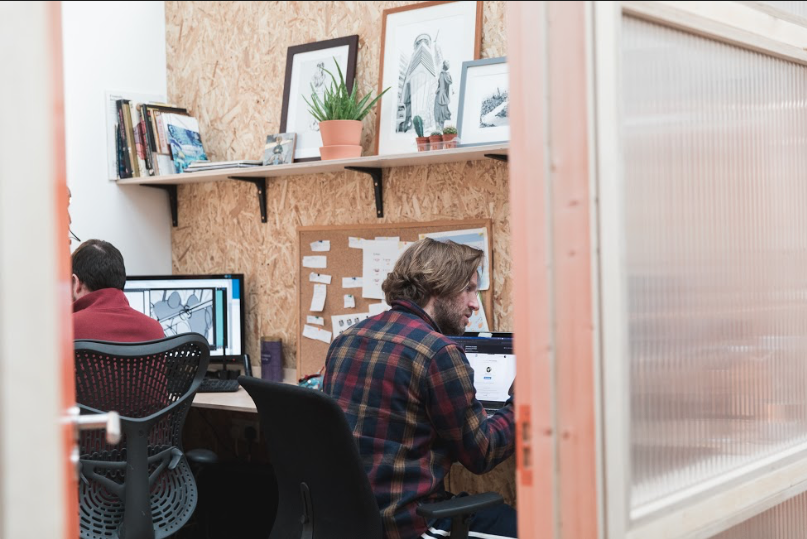 YONDER Workspace Flexi & Permanenet Desks YONDER Workspace Flexi & Permanenet Desks