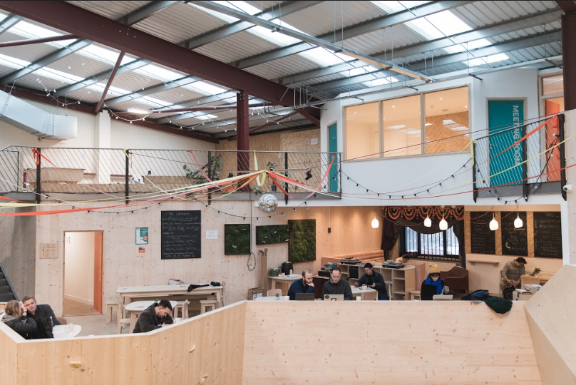 YONDER Workspace Flexi & Permanenet Desks YONDER Workspace Flexi & Permanenet Desks