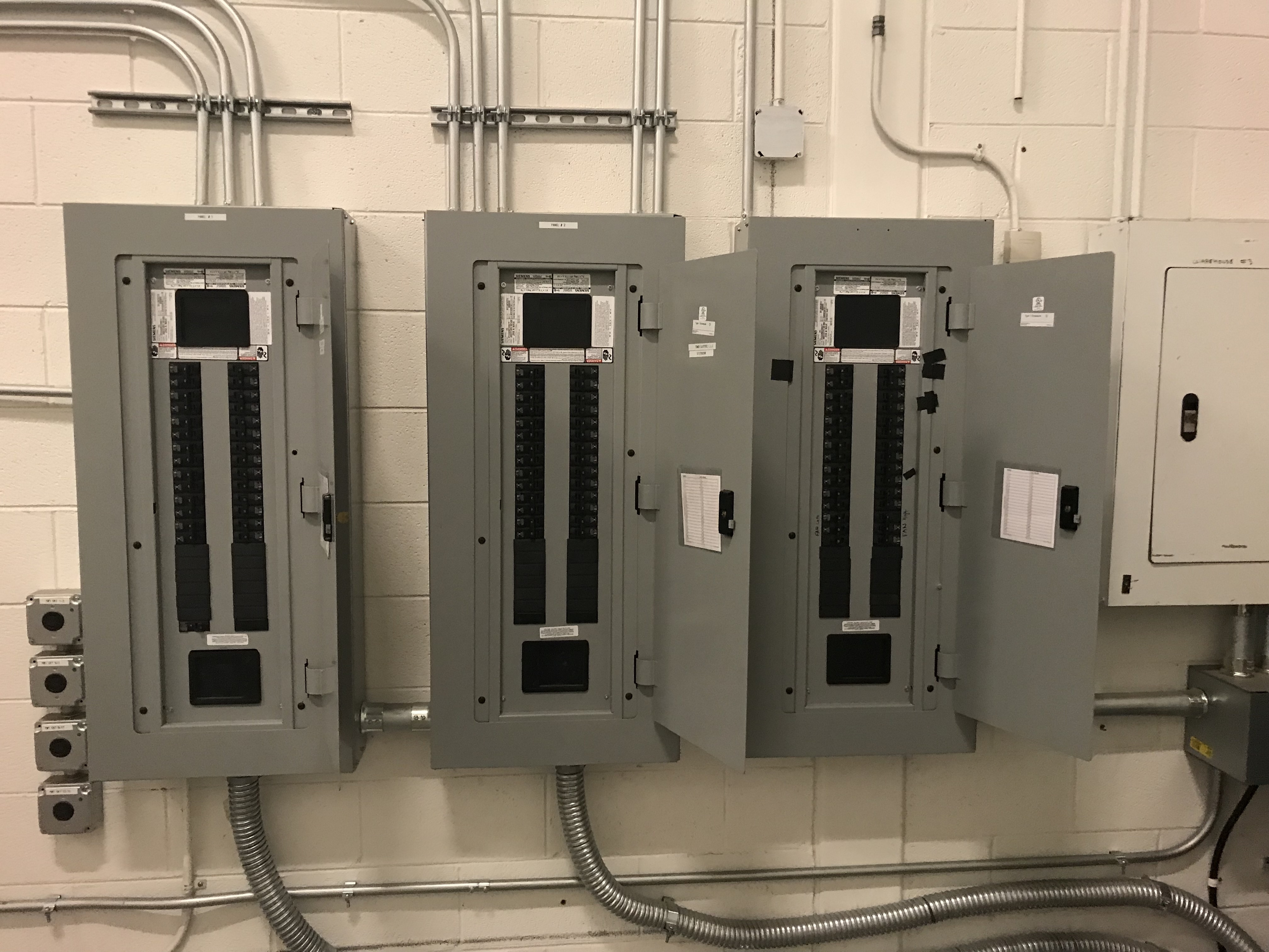 Warehouse/Lab Ideal for Lab, Manufacturing, Assembly, Testing Facilities