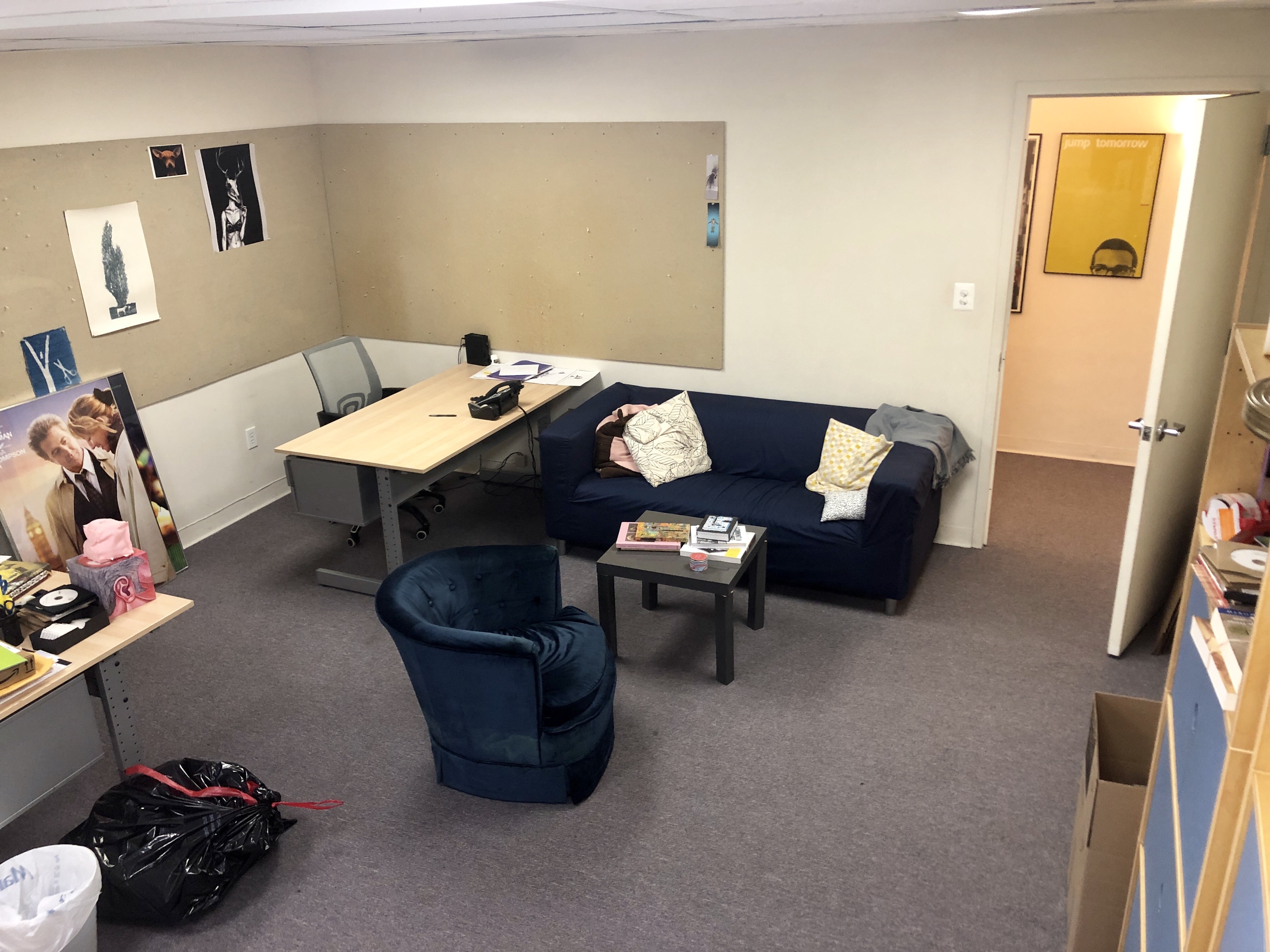 Expandable Office Space Available in Upbeat Financial District Workspace