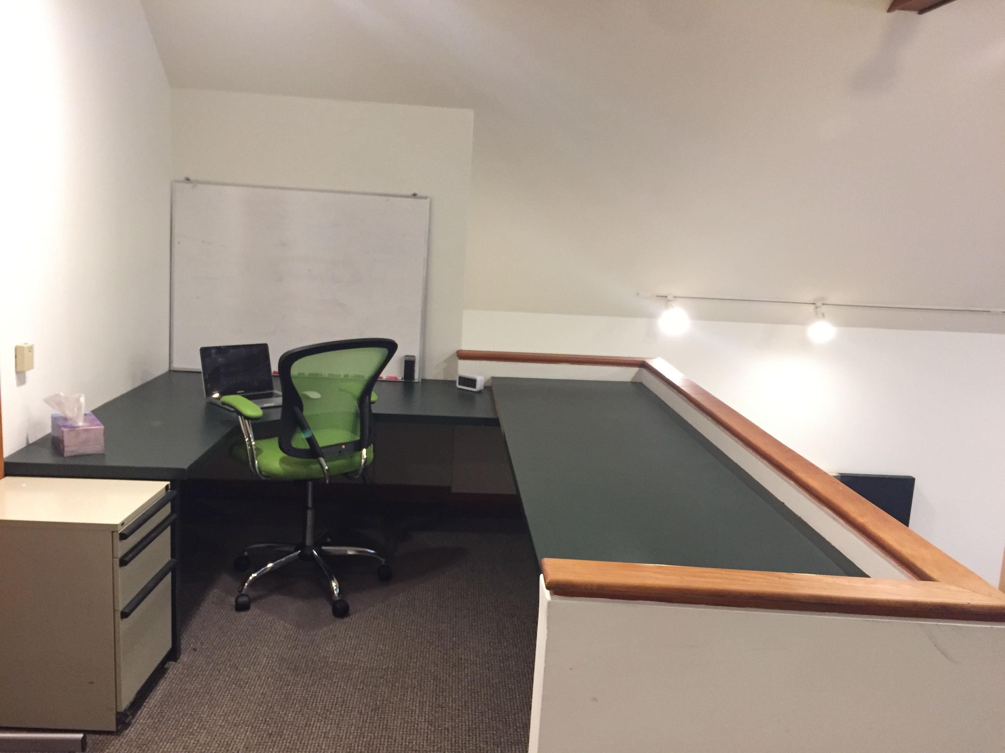 Work spaces with shared common areas