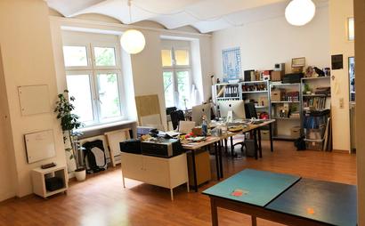 Creative studio – desk space available Creative studio – desk space available