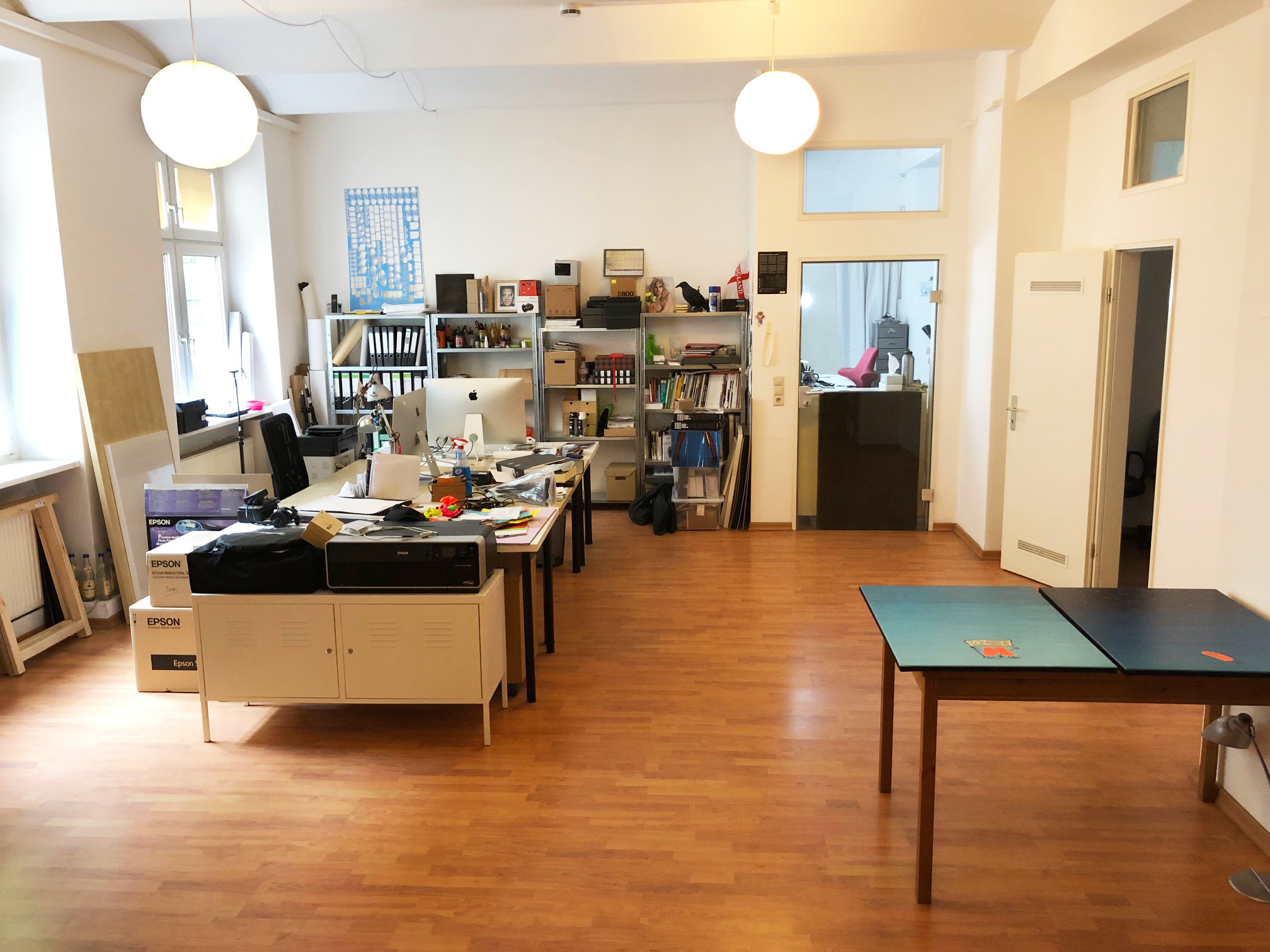 Creative studio – desk space available