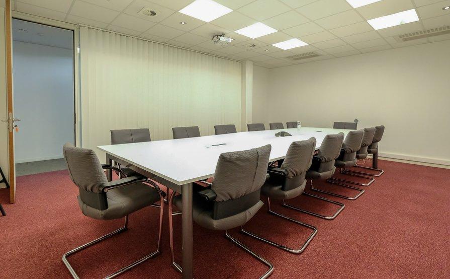 Board Room: Spacious & fully-equipped boardroom 