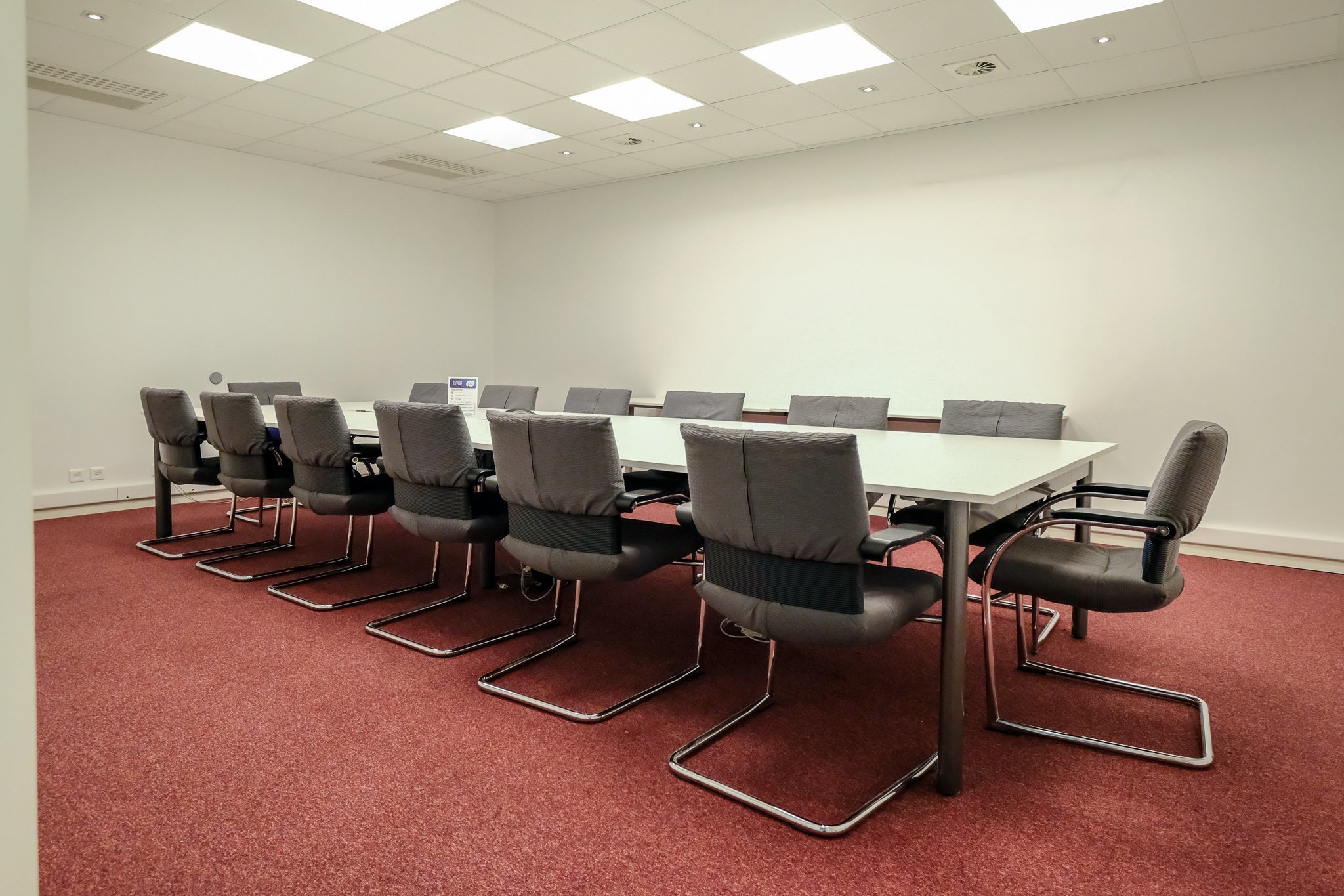 Board Room: Spacious & fully-equipped boardroom Board Room: Spacious & fully-equipped boardroom