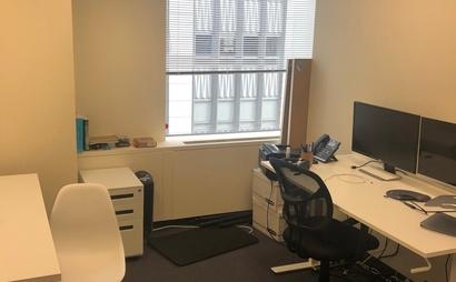 Extra Professional Office Space Extra Professional Office Space