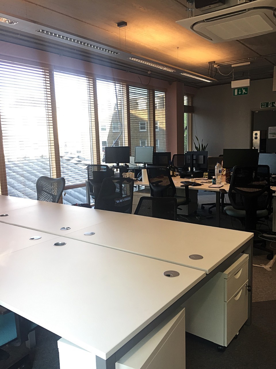 Flexible desk options in energetic office