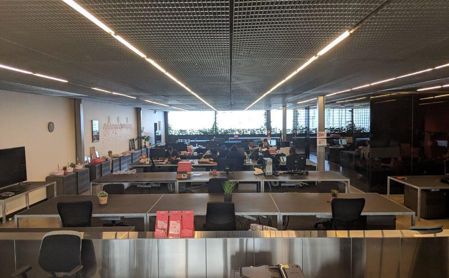 Desks in a Great Location Desks in a Great Location